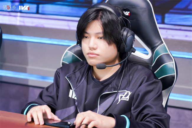 《第五人格》选手故事：DOU5_silverzhi——千锤百炼，一鸣惊人