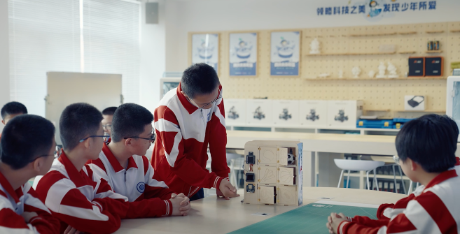 联动玩家给乡村孩子捐科技课 腾讯游戏未成年人保护思路不断拓宽