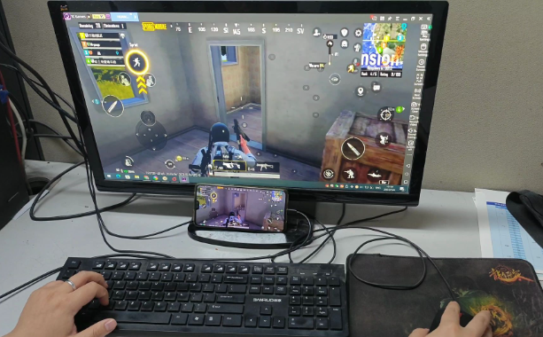 电脑怎么玩和平精英？