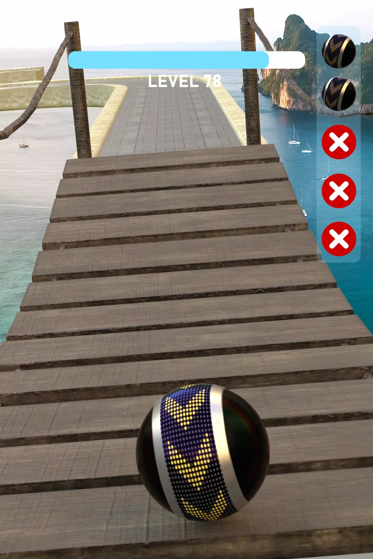 在天空中快速滚动的球 在天空中快速滚动的球