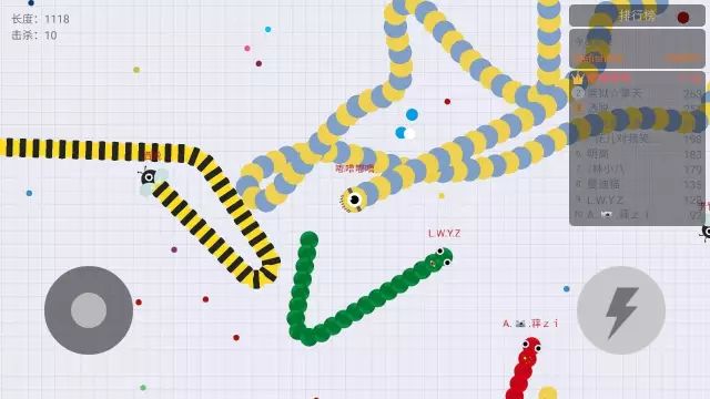 贪吃蛇大作战走位秘籍：靠走位也能躲过各种攻击！